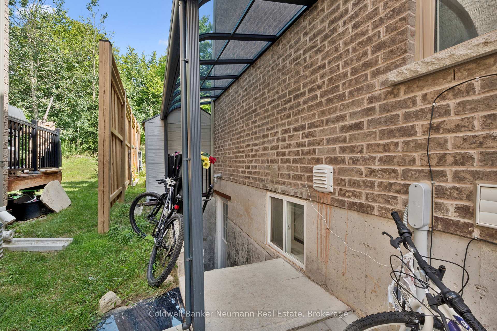 Photo 36 of 216 Forest Creek Drive, Kitchener, Doon South — HOMEH