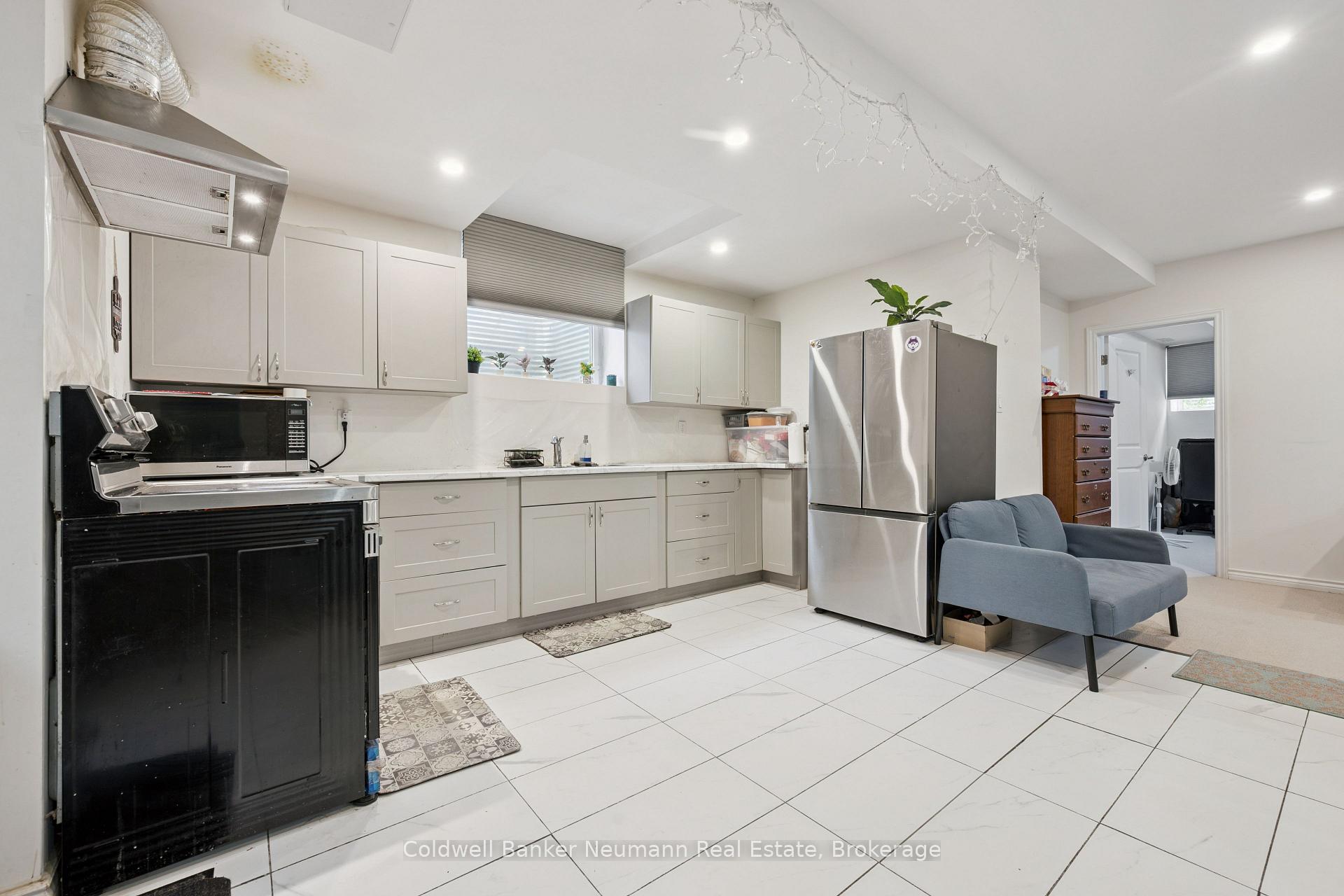 Photo 38 of 216 Forest Creek Drive, Kitchener, Doon South — HOMEH