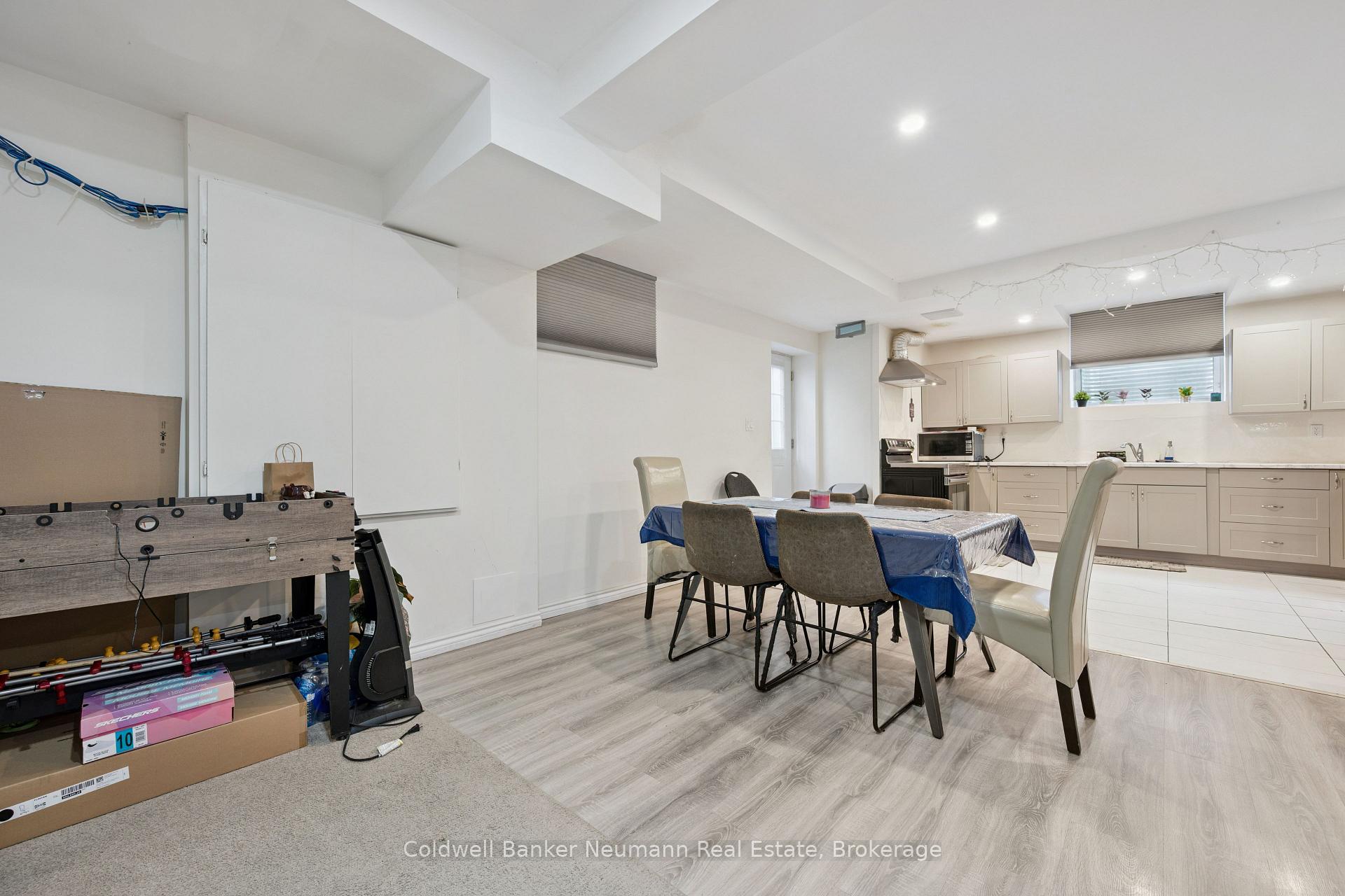 Photo 40 of 216 Forest Creek Drive, Kitchener, Doon South — HOMEH