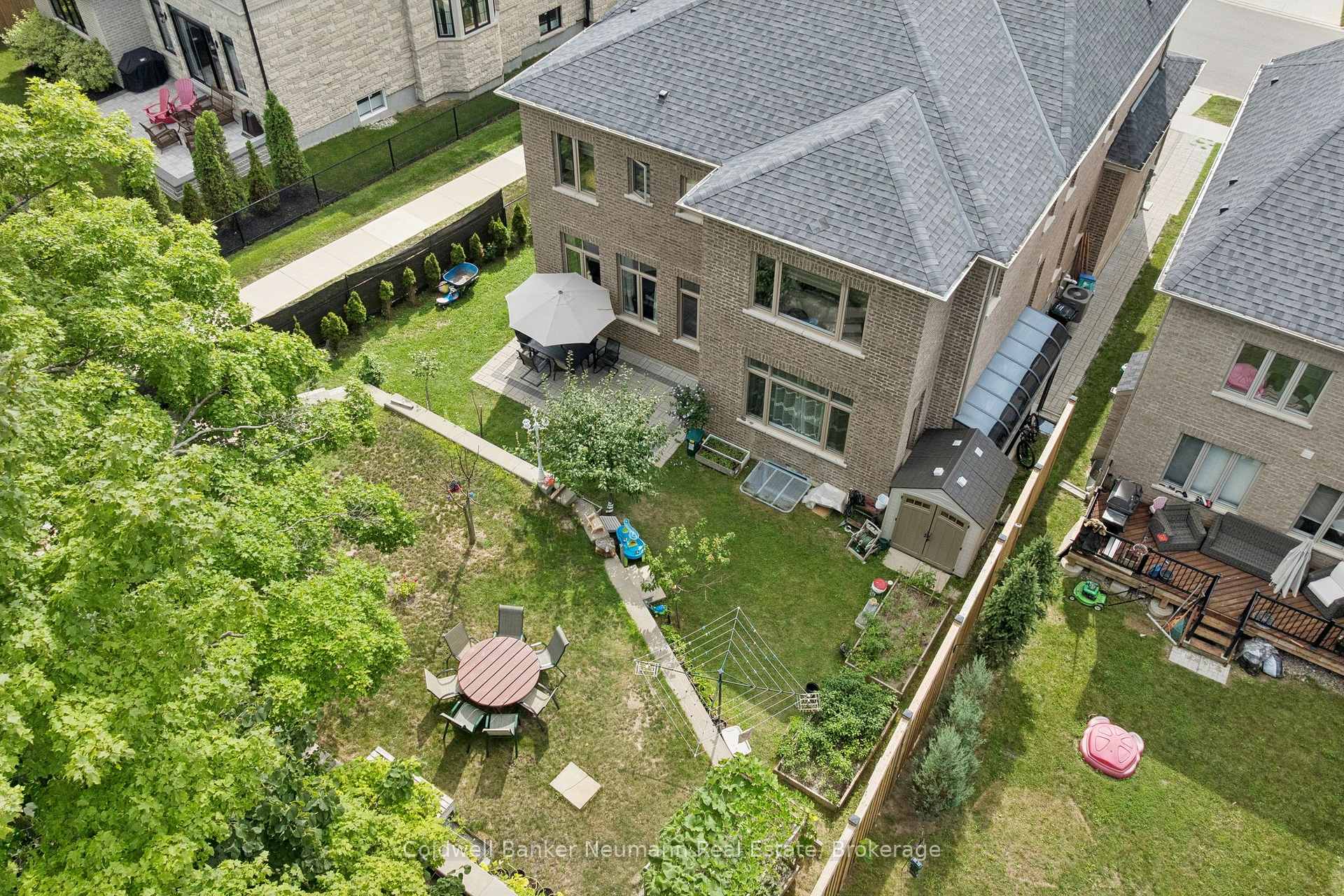 Photo 47 of 216 Forest Creek Drive, Kitchener, Doon South — HOMEH