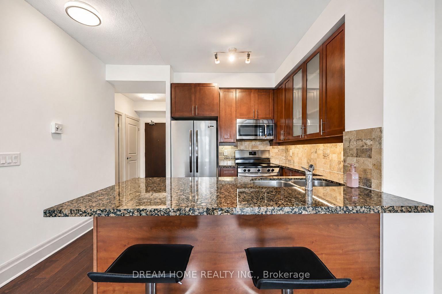 Photo 1 of Unit 619, 111 Upper Duke Crescent, Markham, Unionville — HOMEH
