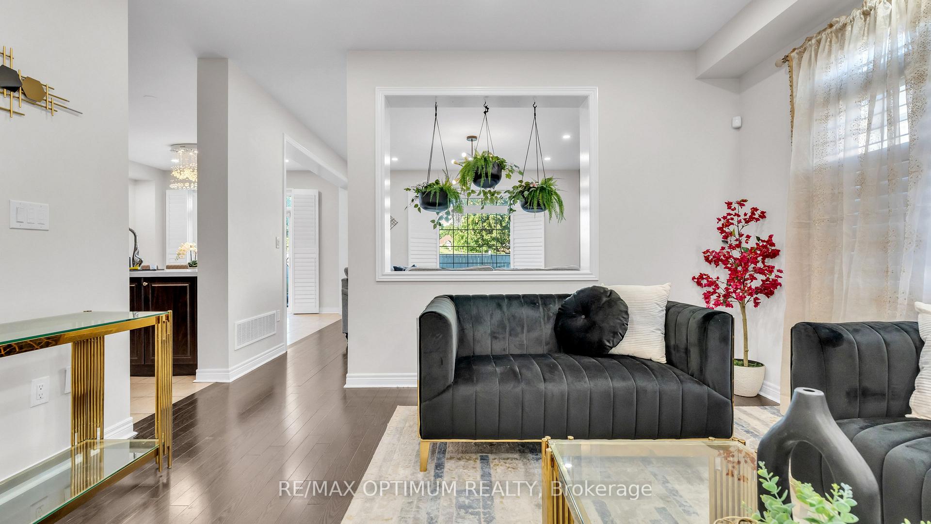Photo 8 of 3 Gosling Street, Brampton, Bram West — HOMEH