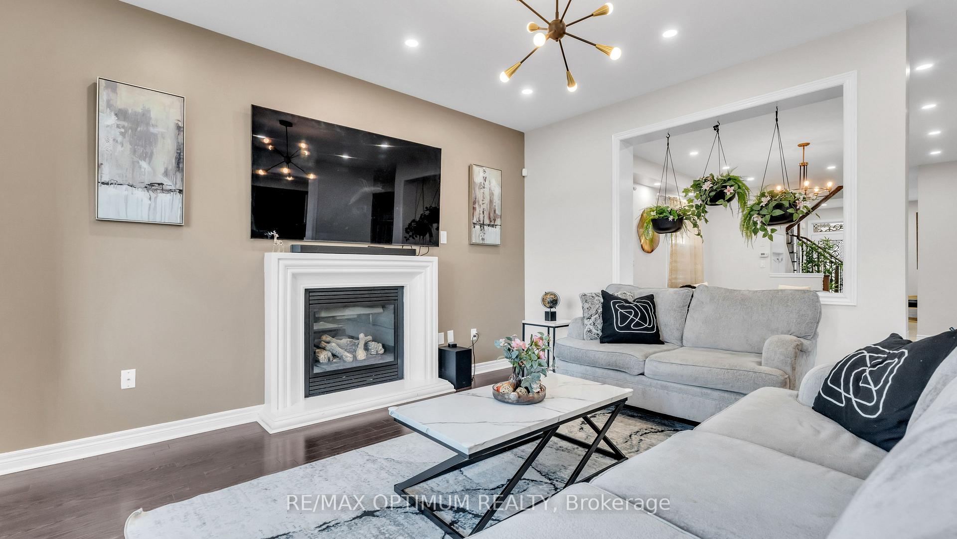 Photo 10 of 3 Gosling Street, Brampton, Bram West — HOMEH