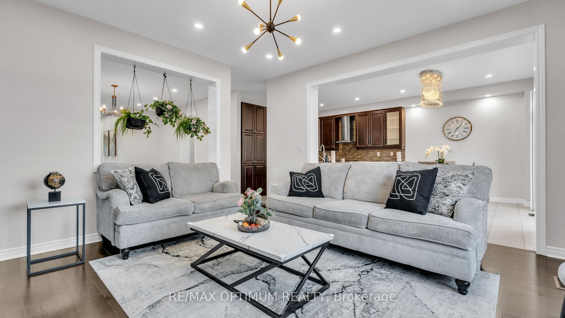 Photo 11 of 3 Gosling Street, Brampton, Bram West — HOMEH