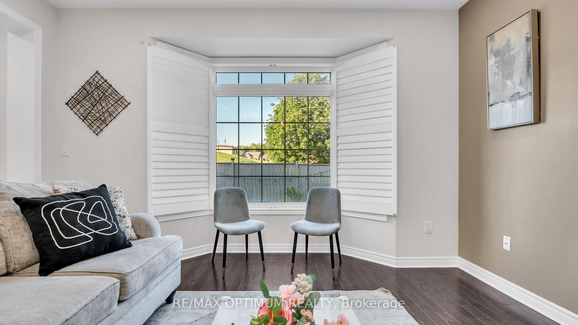 Photo 12 of 3 Gosling Street, Brampton, Bram West — HOMEH
