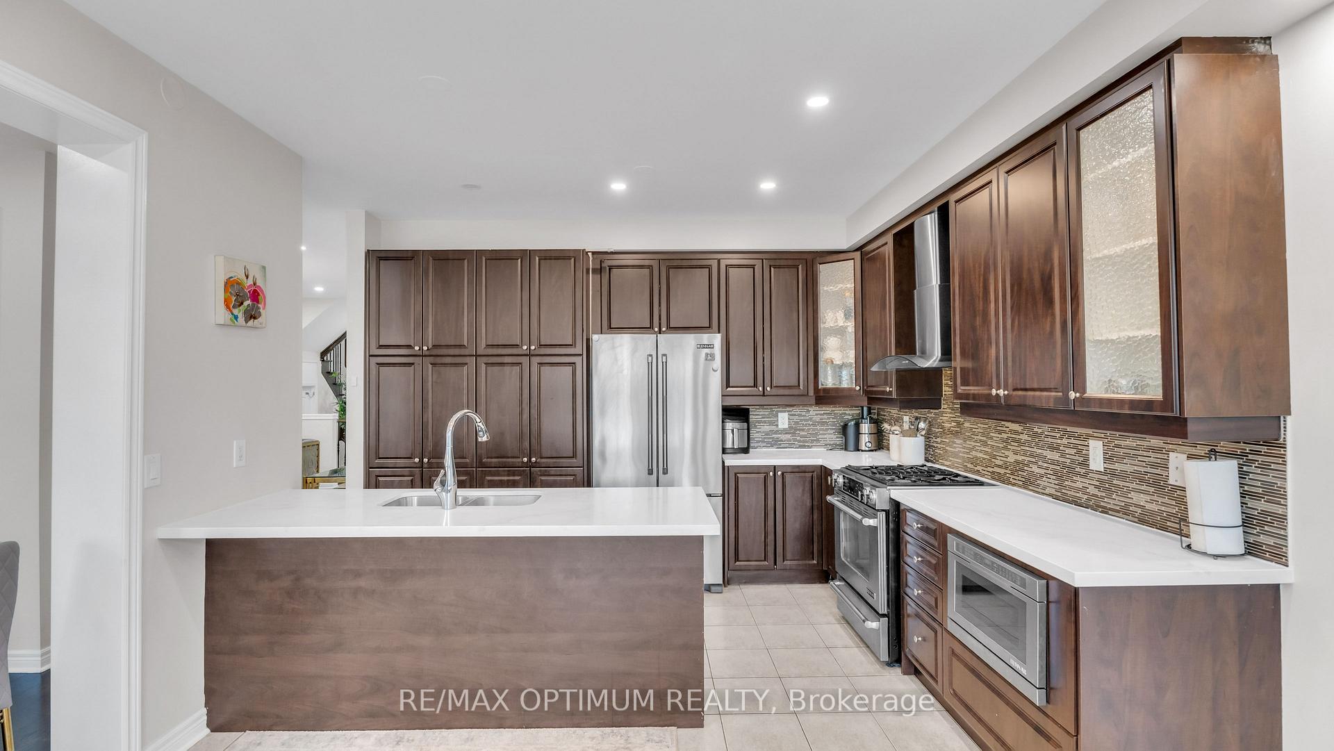 Photo 13 of 3 Gosling Street, Brampton, Bram West — HOMEH