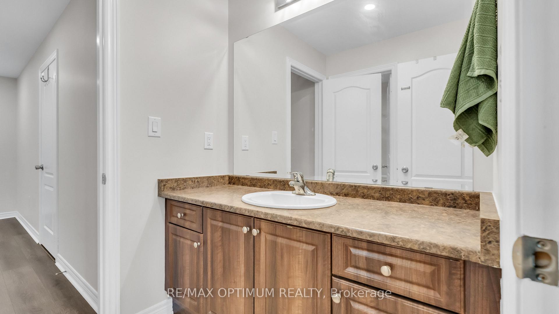 Photo 33 of 3 Gosling Street, Brampton, Bram West — HOMEH