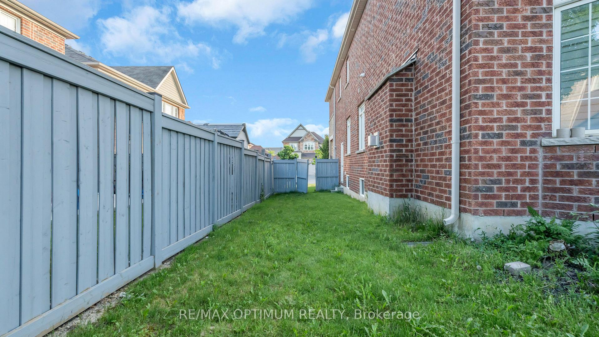 Photo 39 of 3 Gosling Street, Brampton, Bram West — HOMEH
