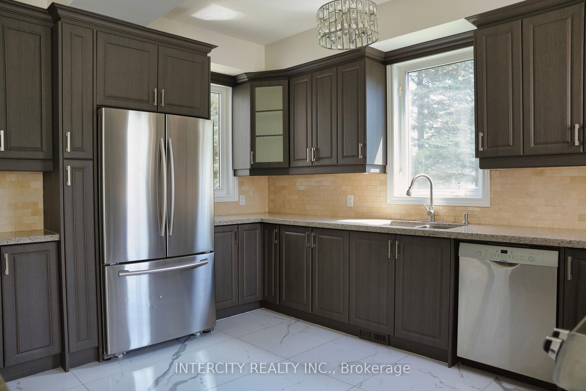 Photo 11 of 70 Belsite Court, Vaughan, Kleinburg — HOMEH