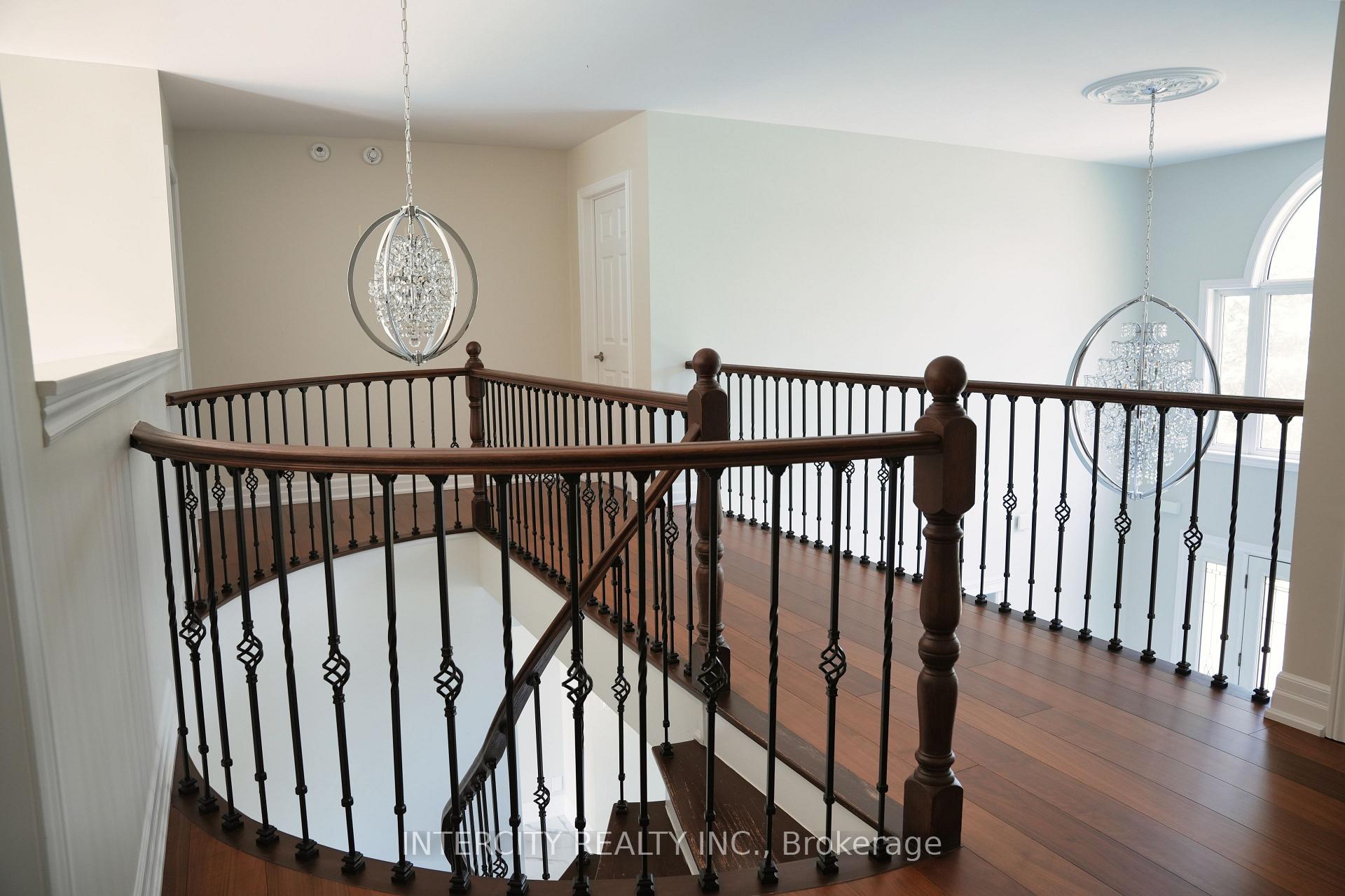 Photo 17 of 70 Belsite Court, Vaughan, Kleinburg — HOMEH