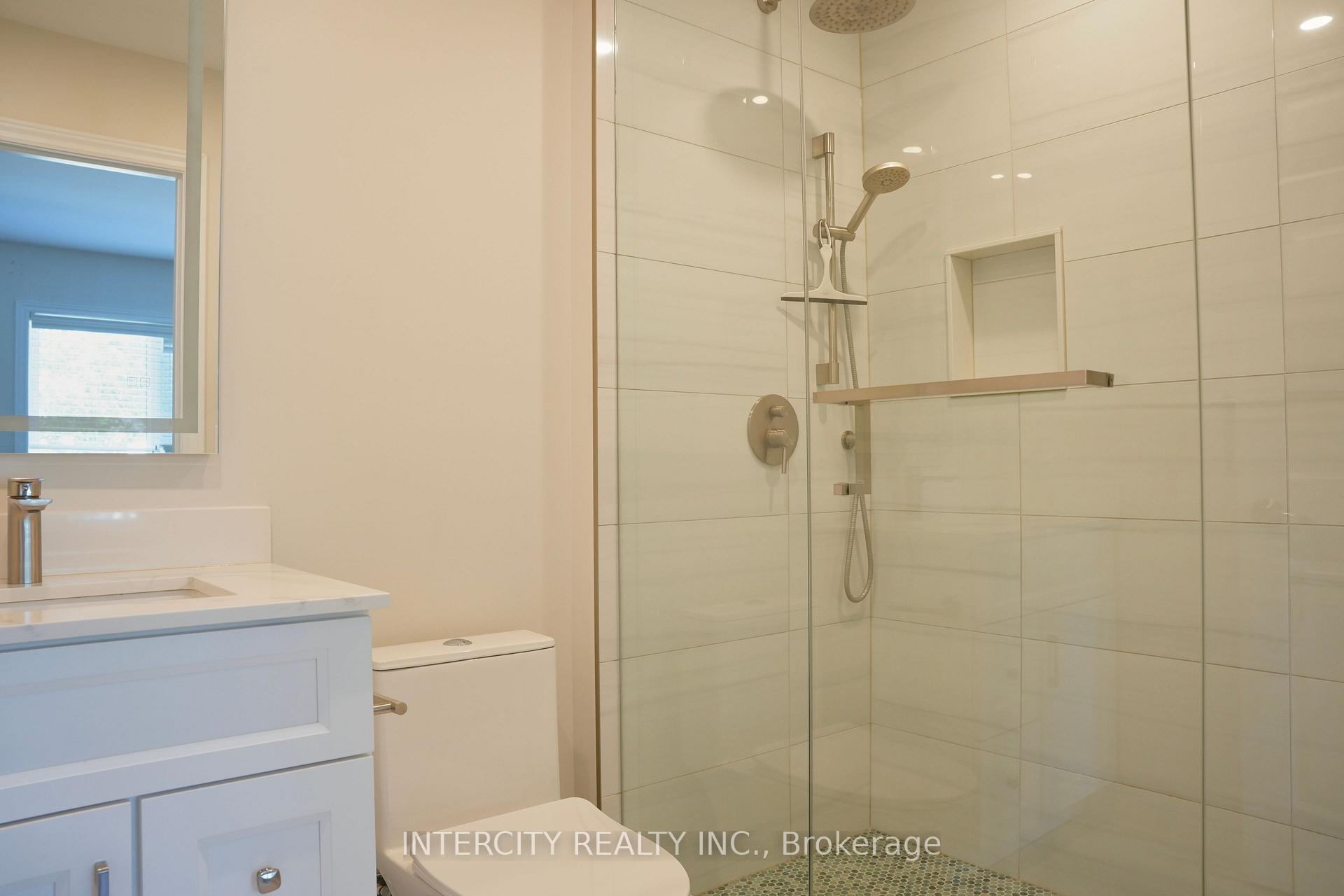 Photo 22 of 70 Belsite Court, Vaughan, Kleinburg — HOMEH