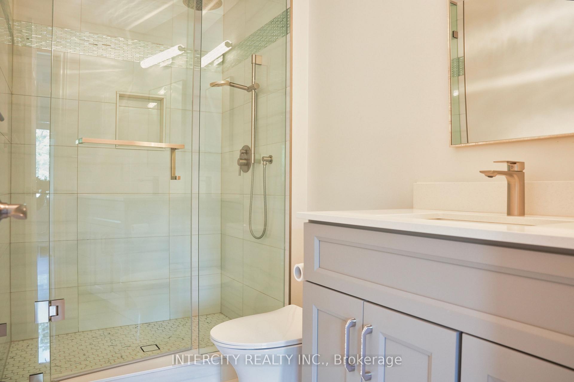 Photo 26 of 70 Belsite Court, Vaughan, Kleinburg — HOMEH