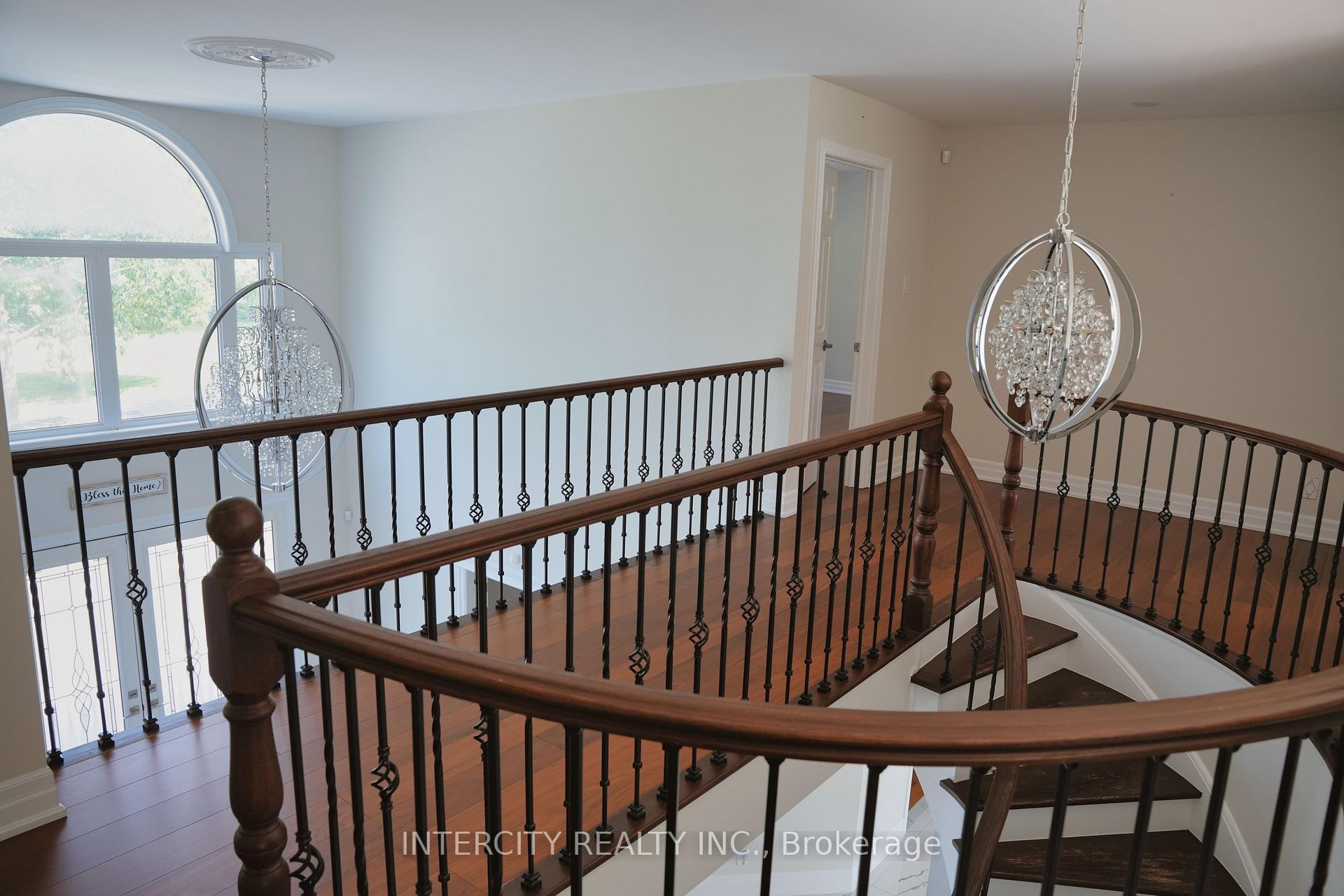 Photo 27 of 70 Belsite Court, Vaughan, Kleinburg — HOMEH