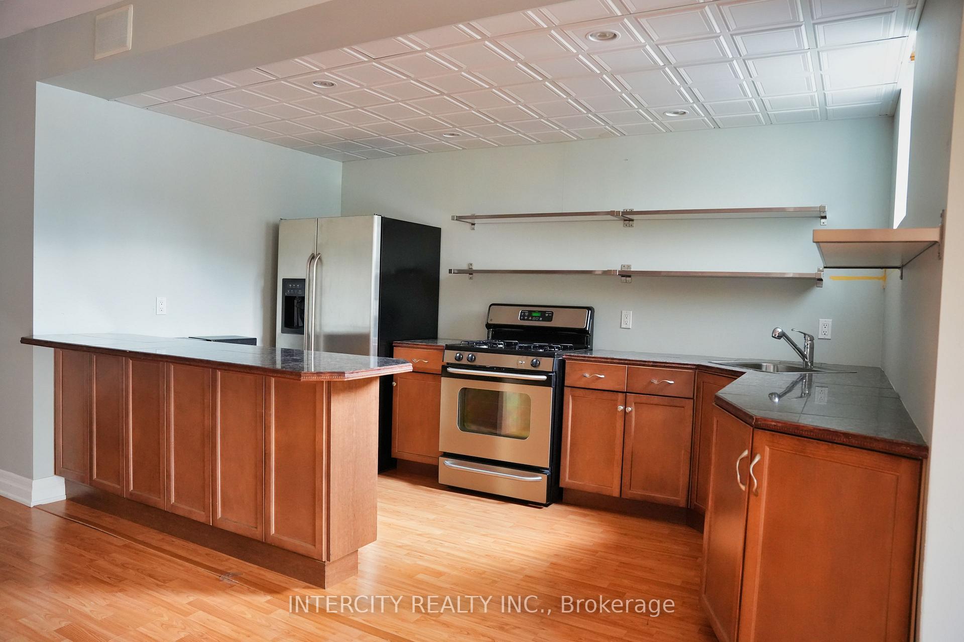 Photo 33 of 70 Belsite Court, Vaughan, Kleinburg — HOMEH