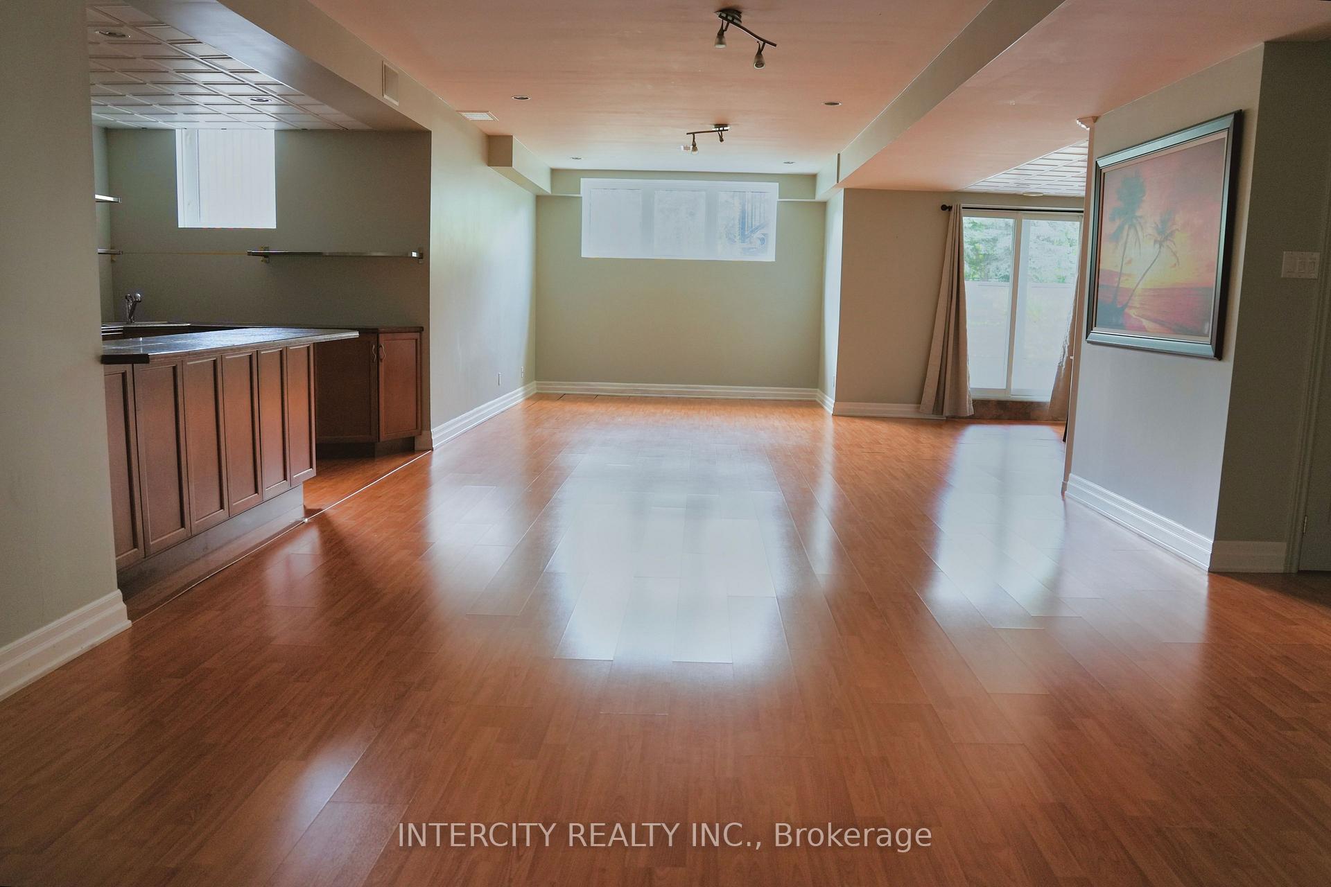 Photo 35 of 70 Belsite Court, Vaughan, Kleinburg — HOMEH