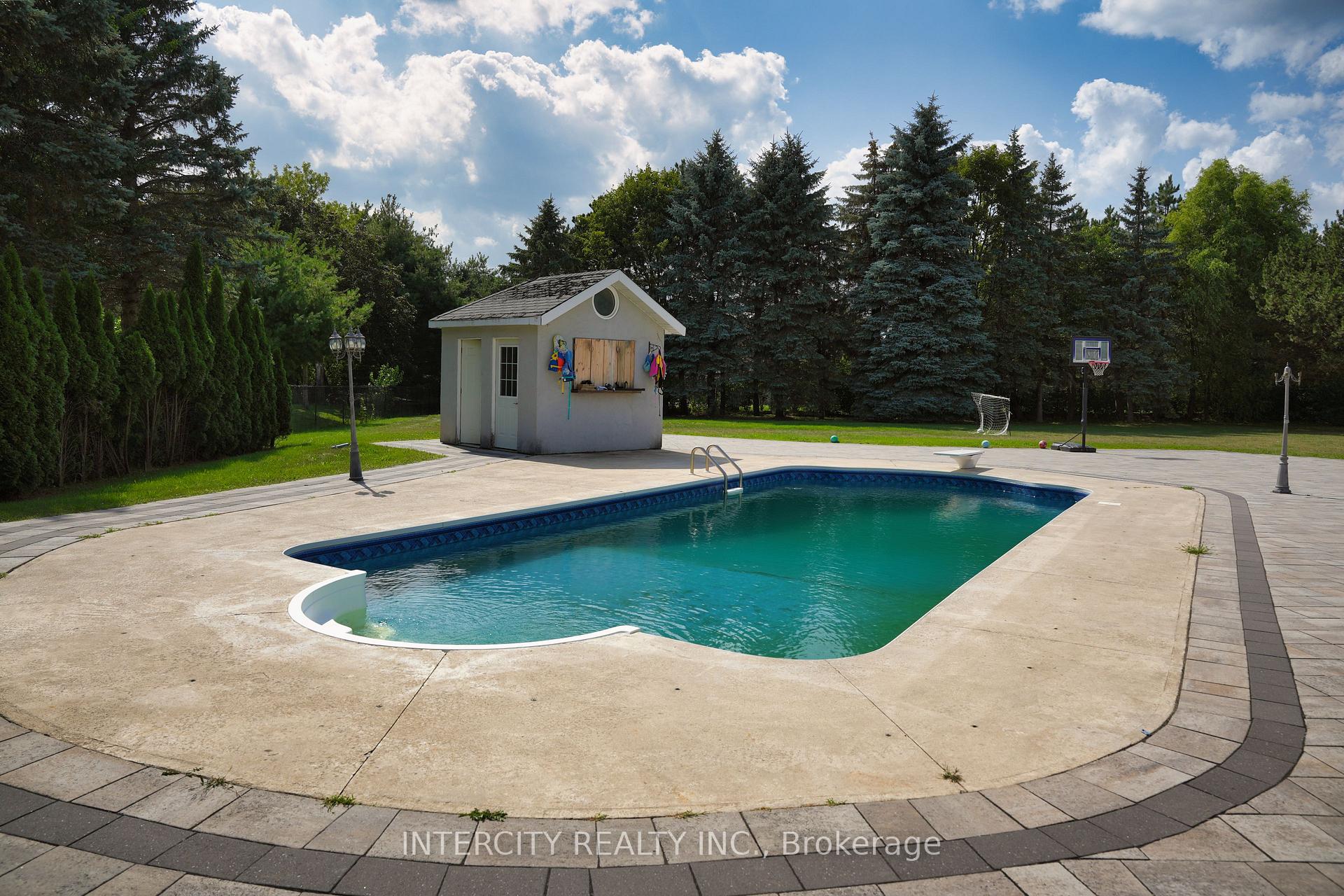 Photo 37 of 70 Belsite Court, Vaughan, Kleinburg — HOMEH