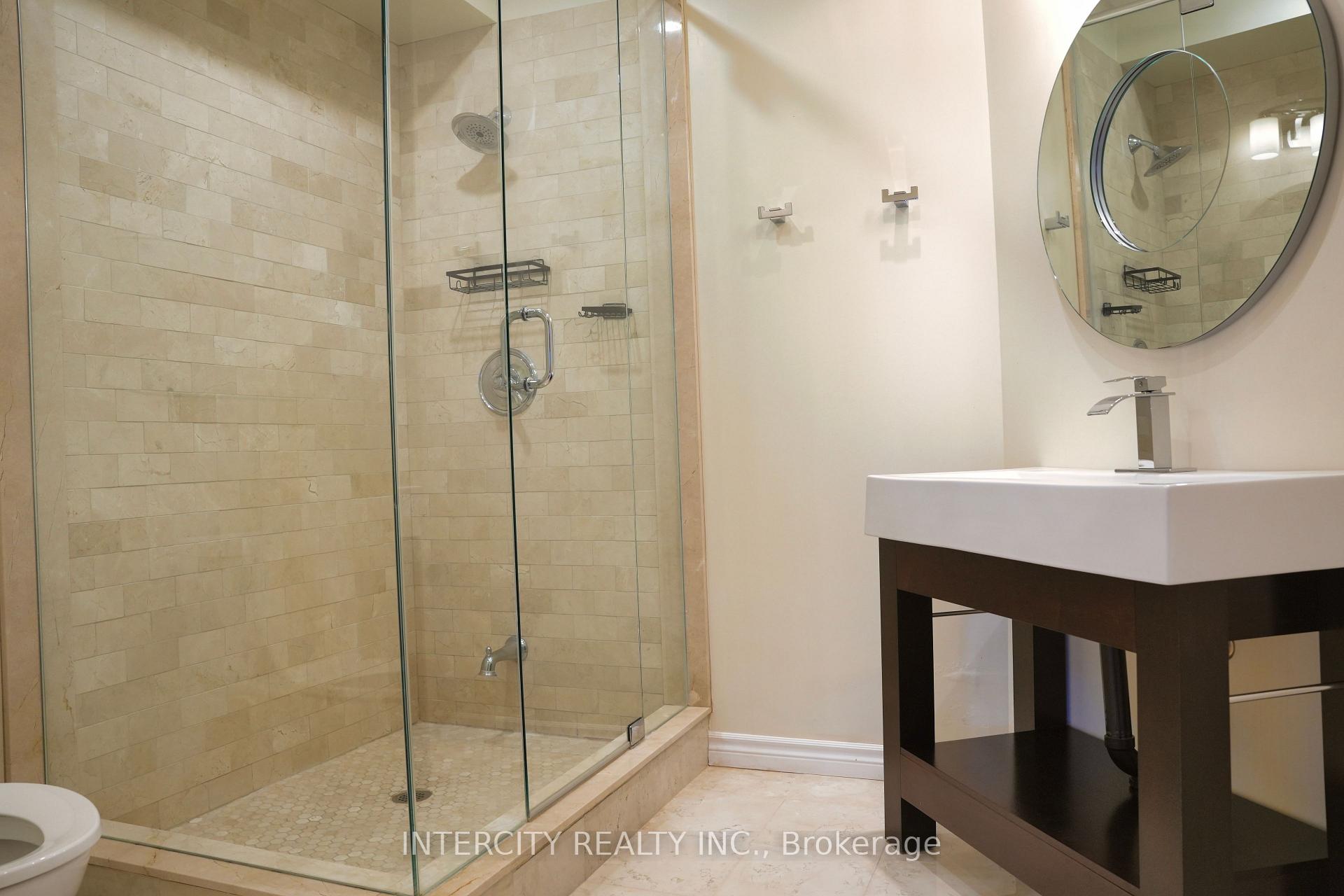 Photo 36 of 70 Belsite Court, Vaughan, Kleinburg — HOMEH