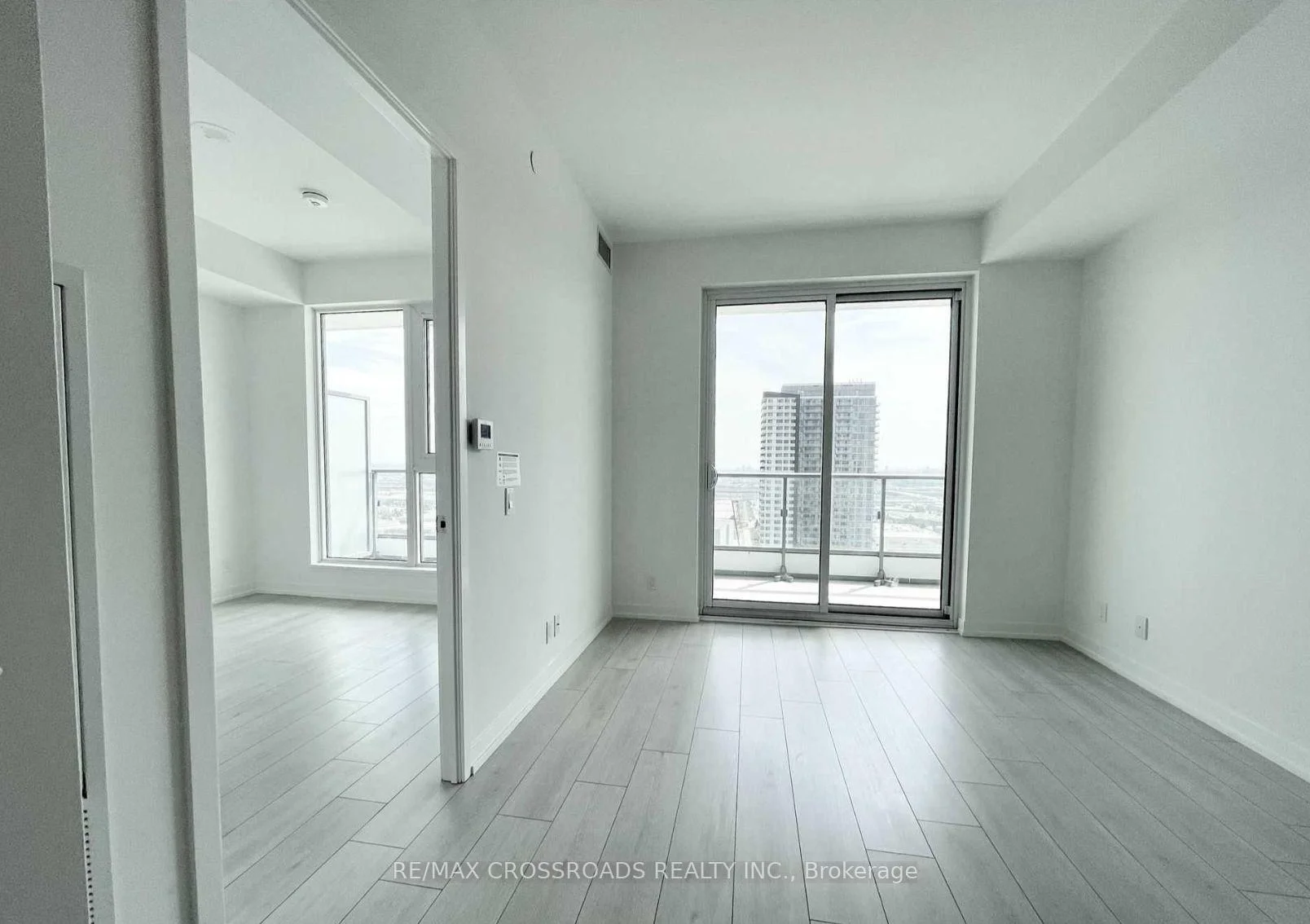 Photo 4 of Unit 3003, 950 Portage Parkway, Vaughan, Vaughan Corporate Centre — HOMEH