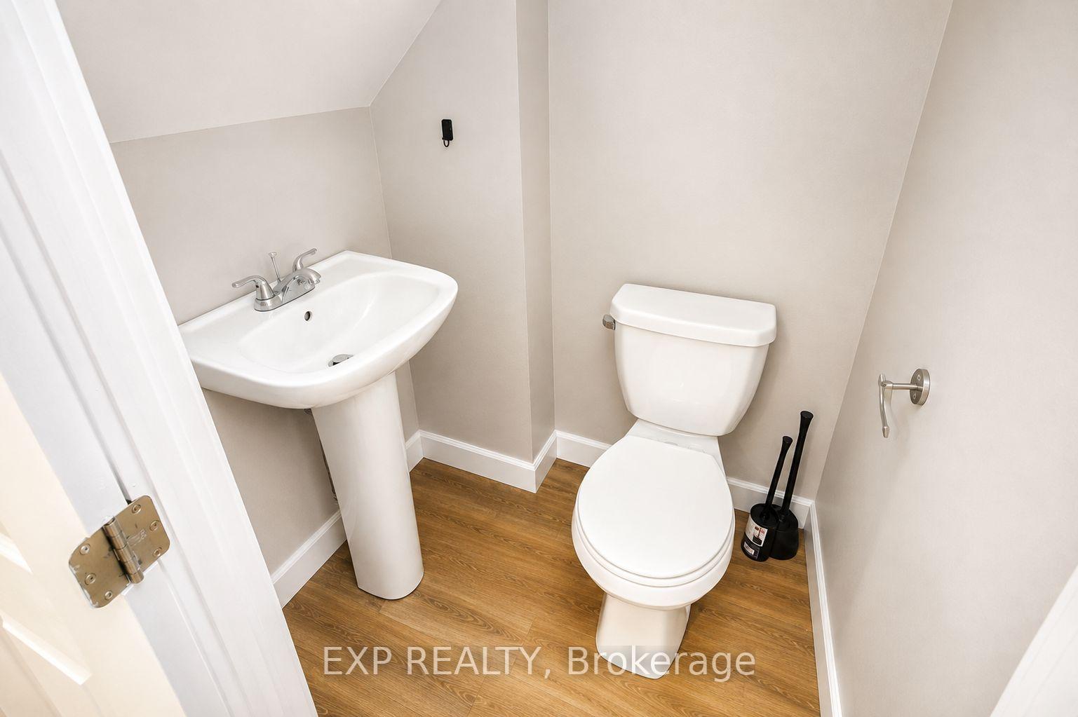 Photo 7 of Unit A, 3 Bergin Street, North Stormont, Finch — HOMEH
