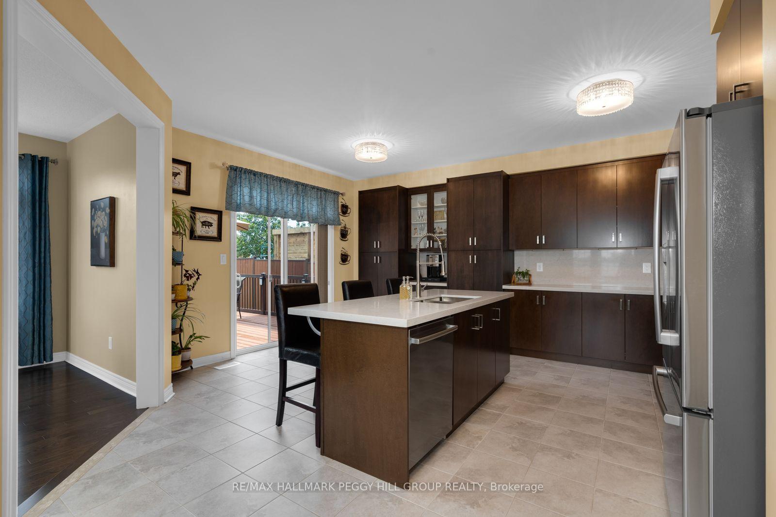 Photo 3 of 267 Kozlov Street, Barrie, West Bayfield — HOMEH