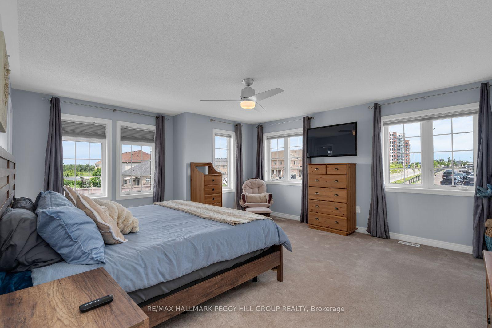Photo 7 of 267 Kozlov Street, Barrie, West Bayfield — HOMEH