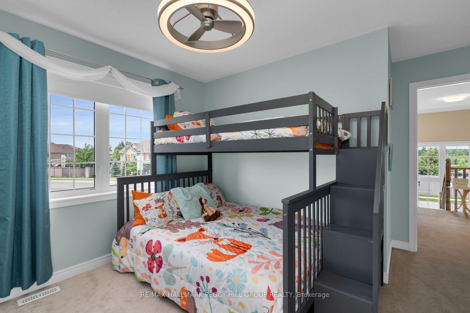 Photo 11 of 267 Kozlov Street, Barrie, West Bayfield — HOMEH