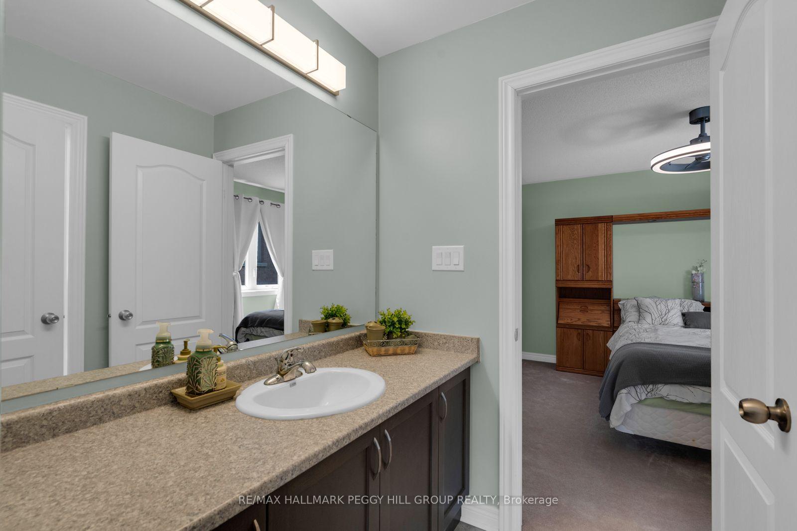 Photo 12 of 267 Kozlov Street, Barrie, West Bayfield — HOMEH