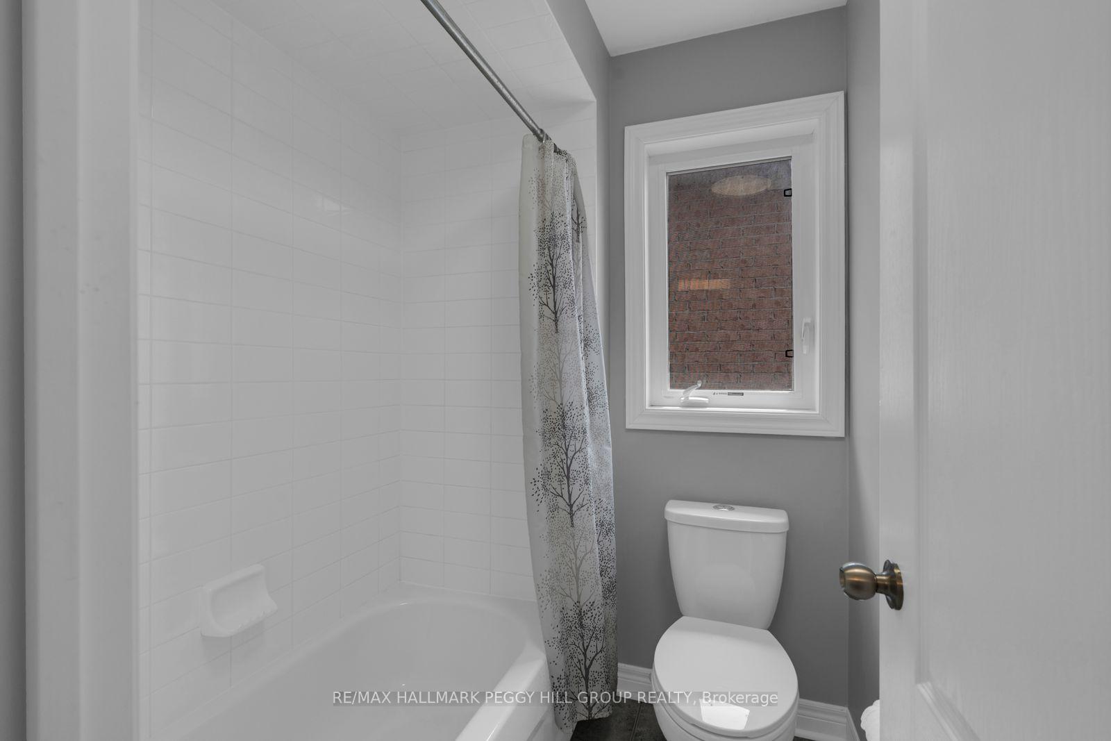 Photo 13 of 267 Kozlov Street, Barrie, West Bayfield — HOMEH