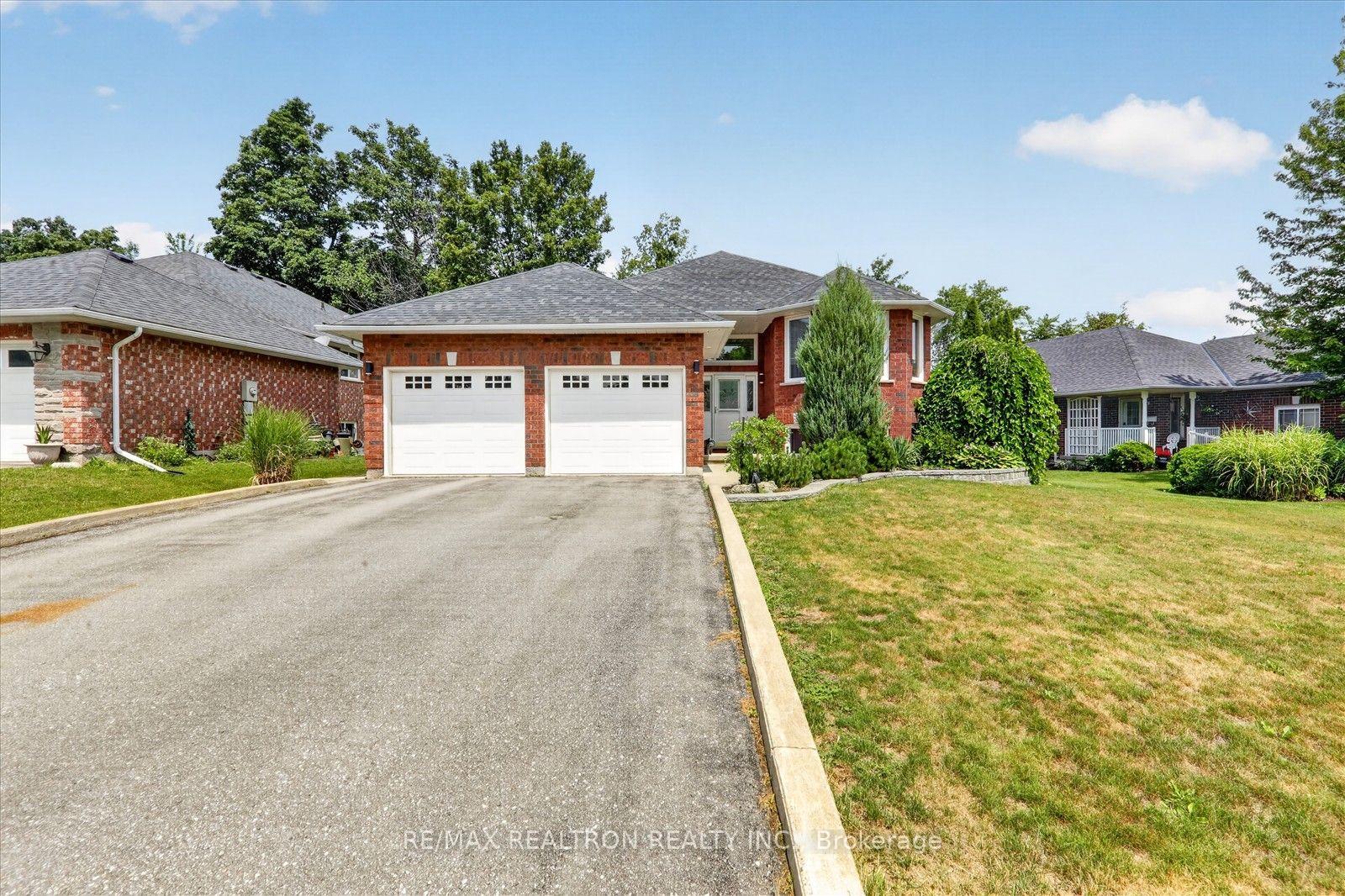 Photo 2 of 295 Woodward Avenue, Selwyn — HOMEH