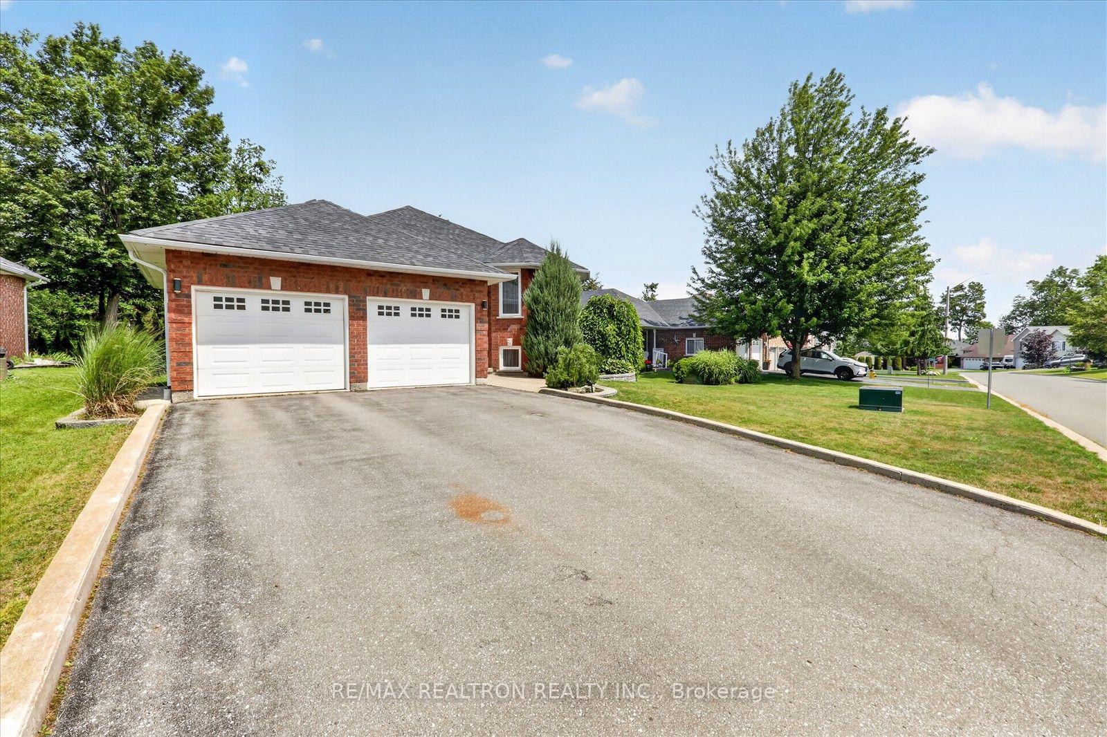 Photo 4 of 295 Woodward Avenue, Selwyn — HOMEH