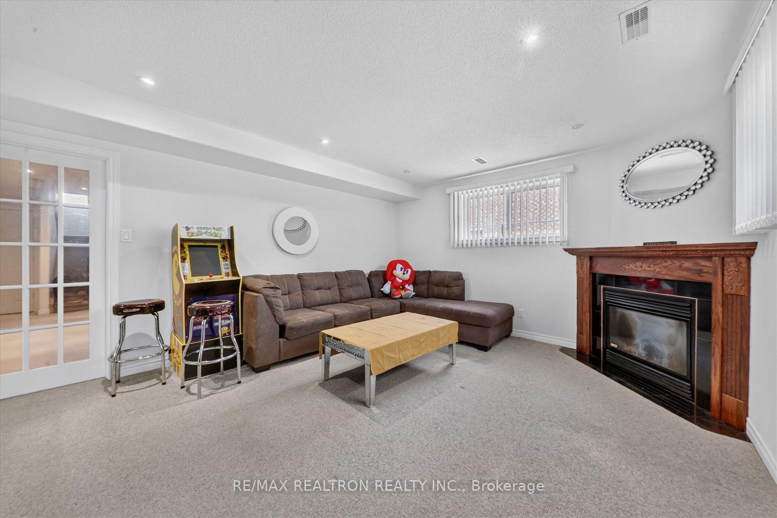 Photo 5 of 295 Woodward Avenue, Selwyn — HOMEH
