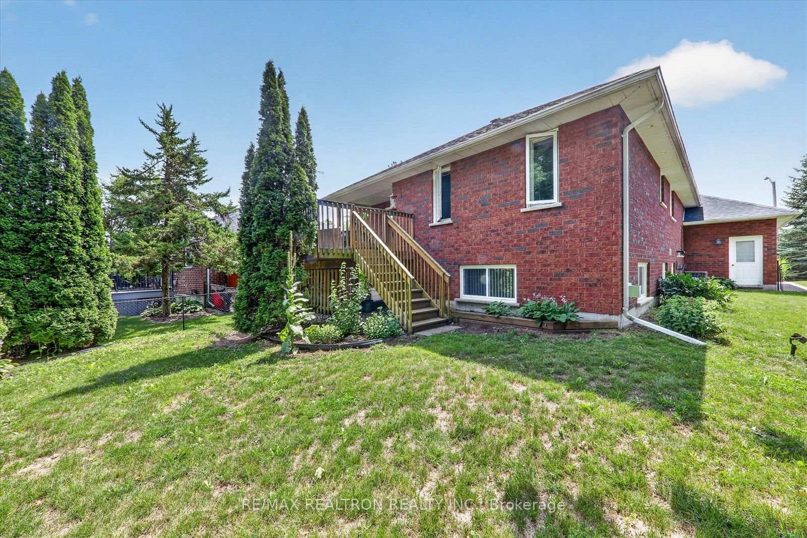 Photo 15 of 295 Woodward Avenue, Selwyn — HOMEH