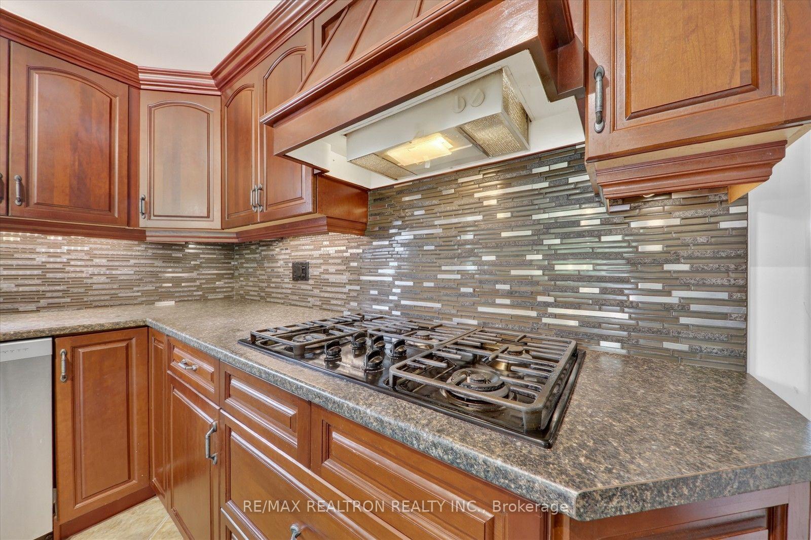 Photo 31 of 295 Woodward Avenue, Selwyn — HOMEH
