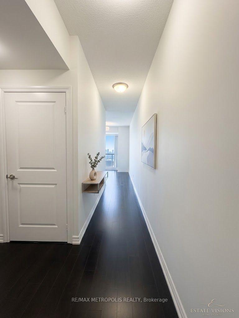 Photo 7 of Unit 3911, 386 Yonge Street, Toronto, Bay Street Corridor — HOMEH