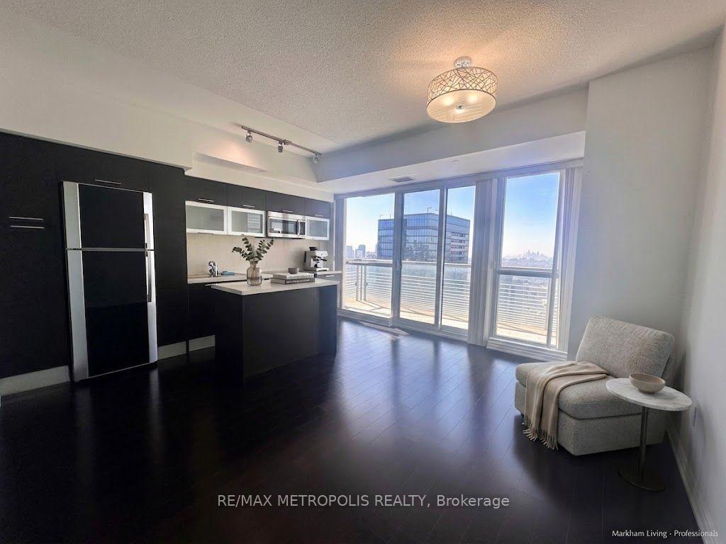 Photo 9 of Unit 3911, 386 Yonge Street, Toronto, Bay Street Corridor — HOMEH