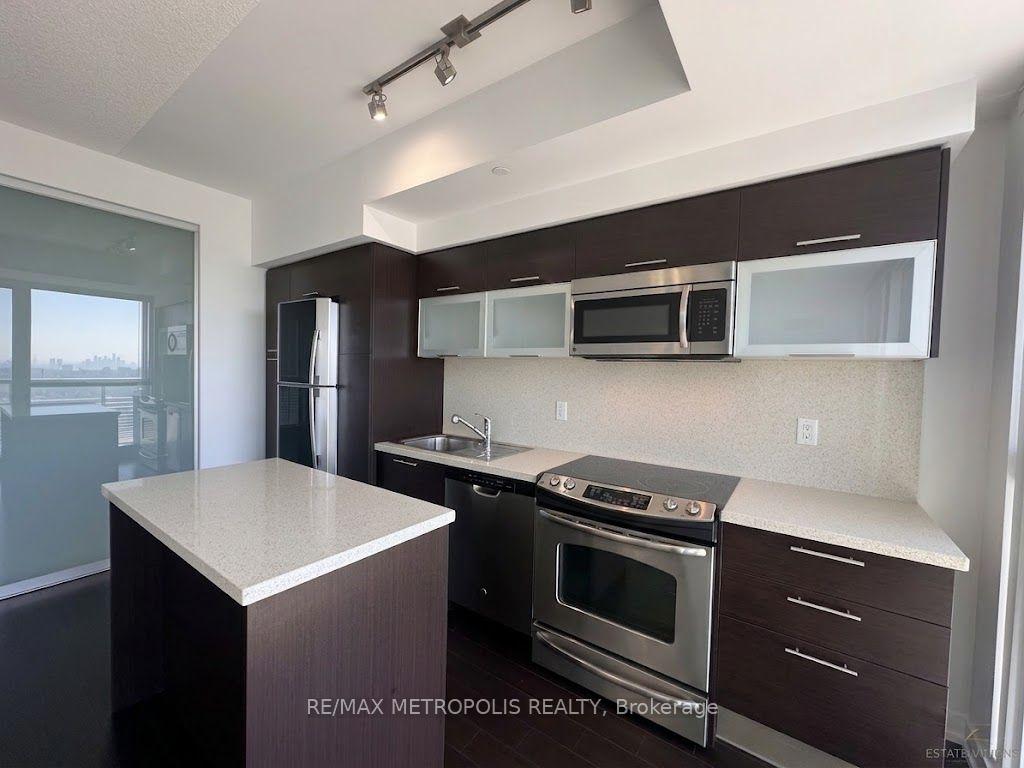 Photo 11 of Unit 3911, 386 Yonge Street, Toronto, Bay Street Corridor — HOMEH