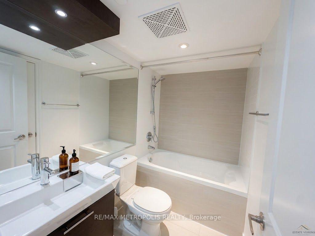 Photo 14 of Unit 3911, 386 Yonge Street, Toronto, Bay Street Corridor — HOMEH