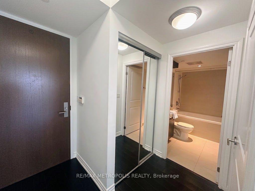 Photo 15 of Unit 3911, 386 Yonge Street, Toronto, Bay Street Corridor — HOMEH