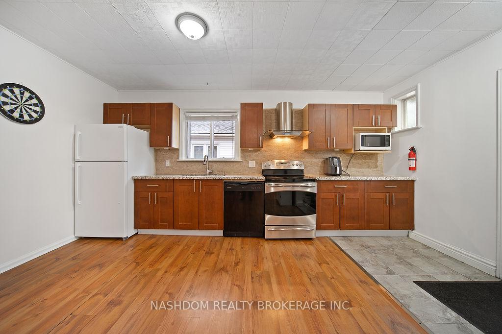 Photo 5 of 82 Whitney Avenue, Hamilton, Ainslie Wood — HOMEH