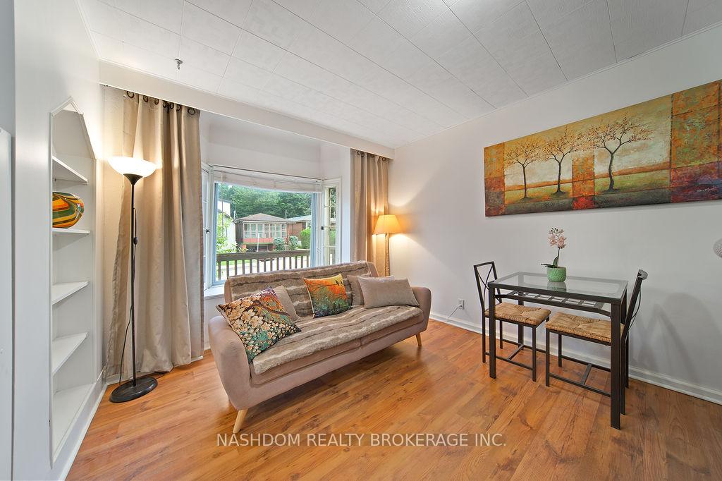 Photo 9 of 82 Whitney Avenue, Hamilton, Ainslie Wood — HOMEH