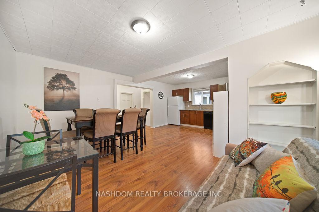 Photo 11 of 82 Whitney Avenue, Hamilton, Ainslie Wood — HOMEH