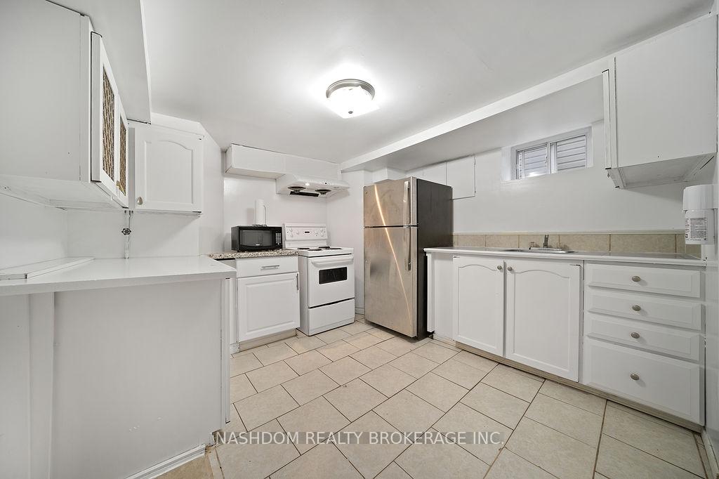 Photo 19 of 82 Whitney Avenue, Hamilton, Ainslie Wood — HOMEH
