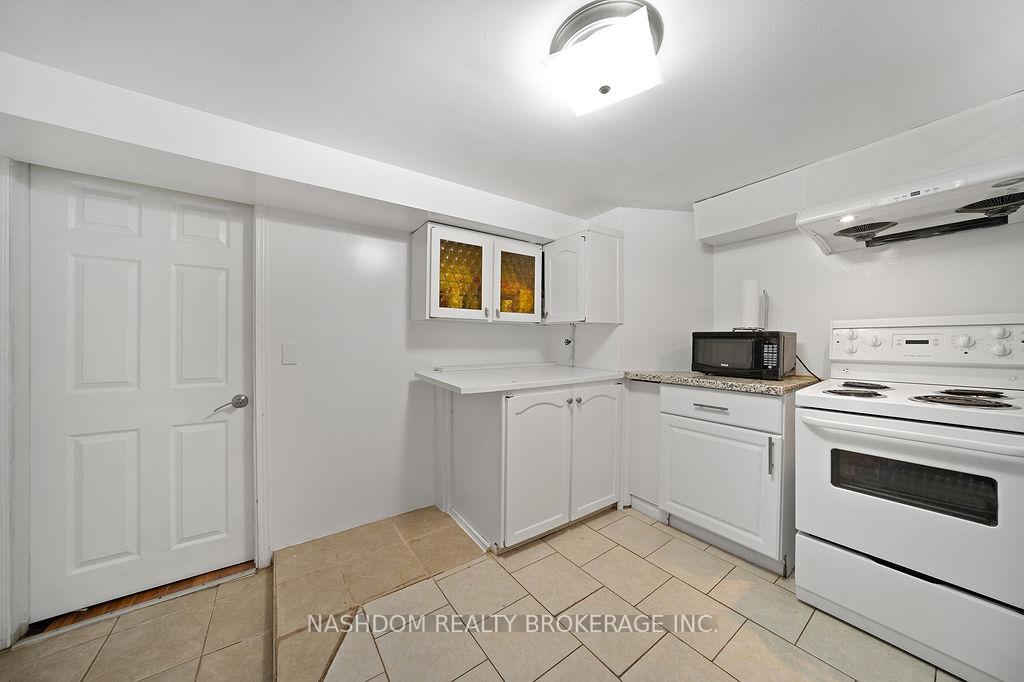 Photo 20 of 82 Whitney Avenue, Hamilton, Ainslie Wood — HOMEH