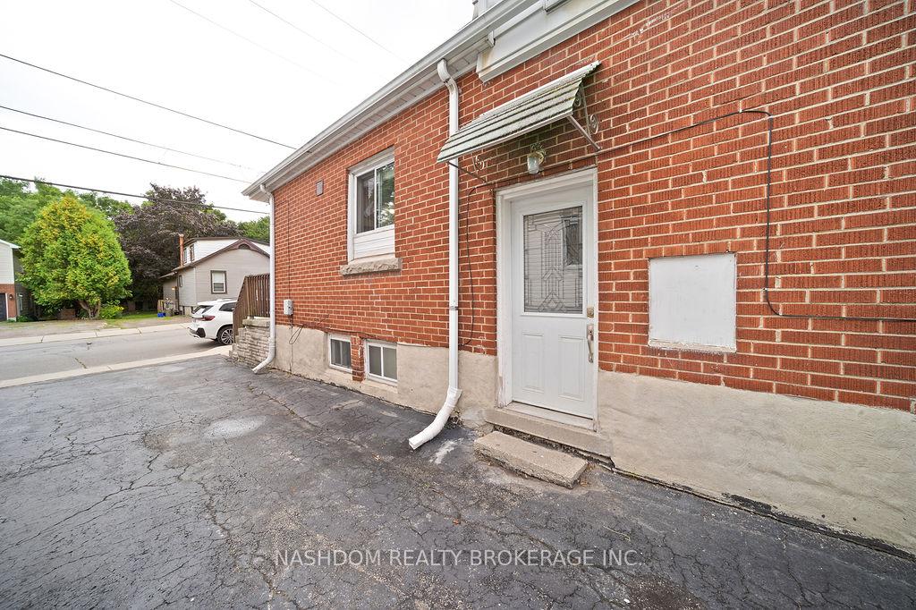 Photo 23 of 82 Whitney Avenue, Hamilton, Ainslie Wood — HOMEH