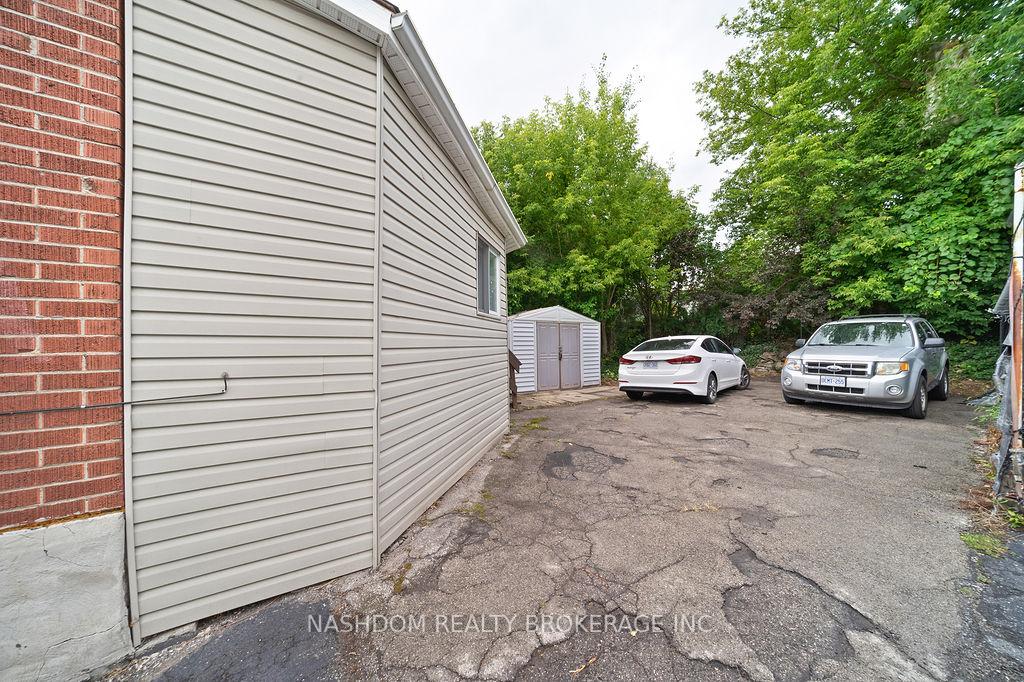 Photo 25 of 82 Whitney Avenue, Hamilton, Ainslie Wood — HOMEH