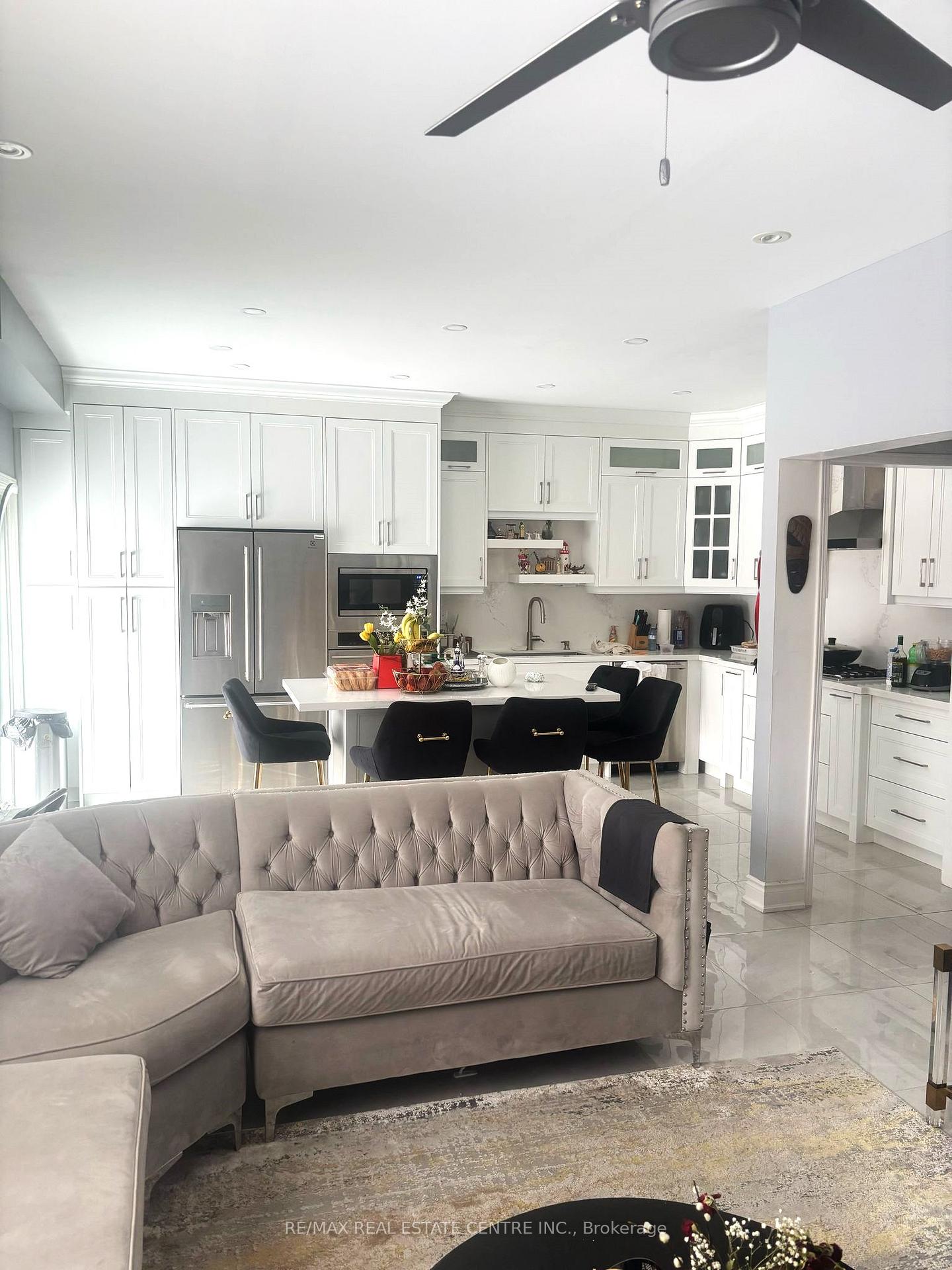 Photo 7 of 21 Robertson Davies Drive, Brampton, Snelgrove — HOMEH