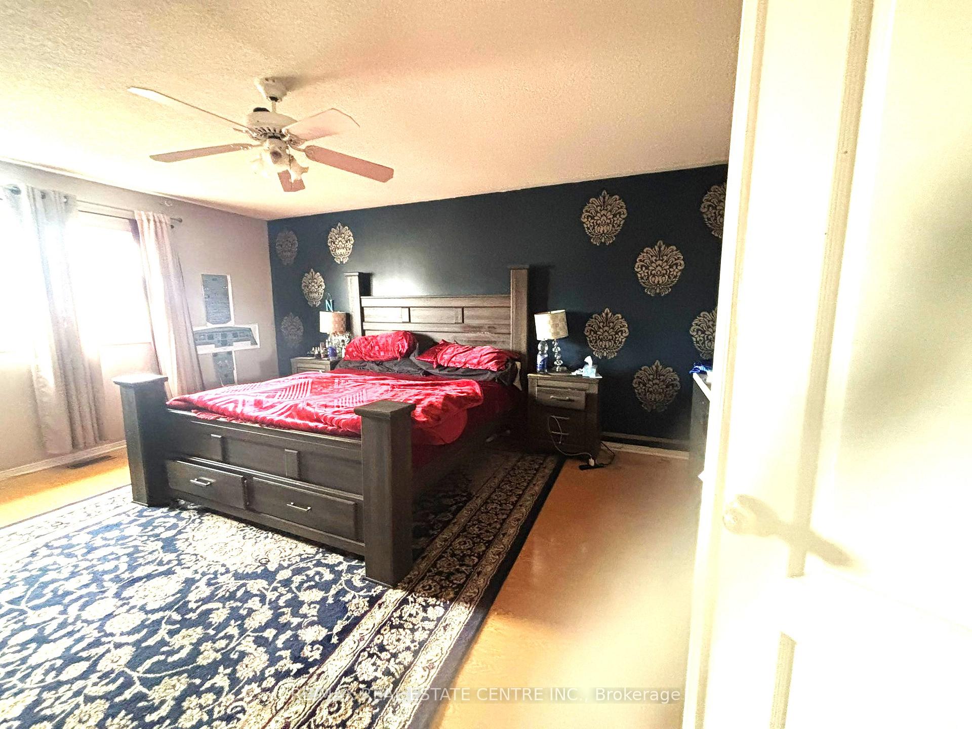 Photo 8 of 21 Robertson Davies Drive, Brampton, Snelgrove — HOMEH