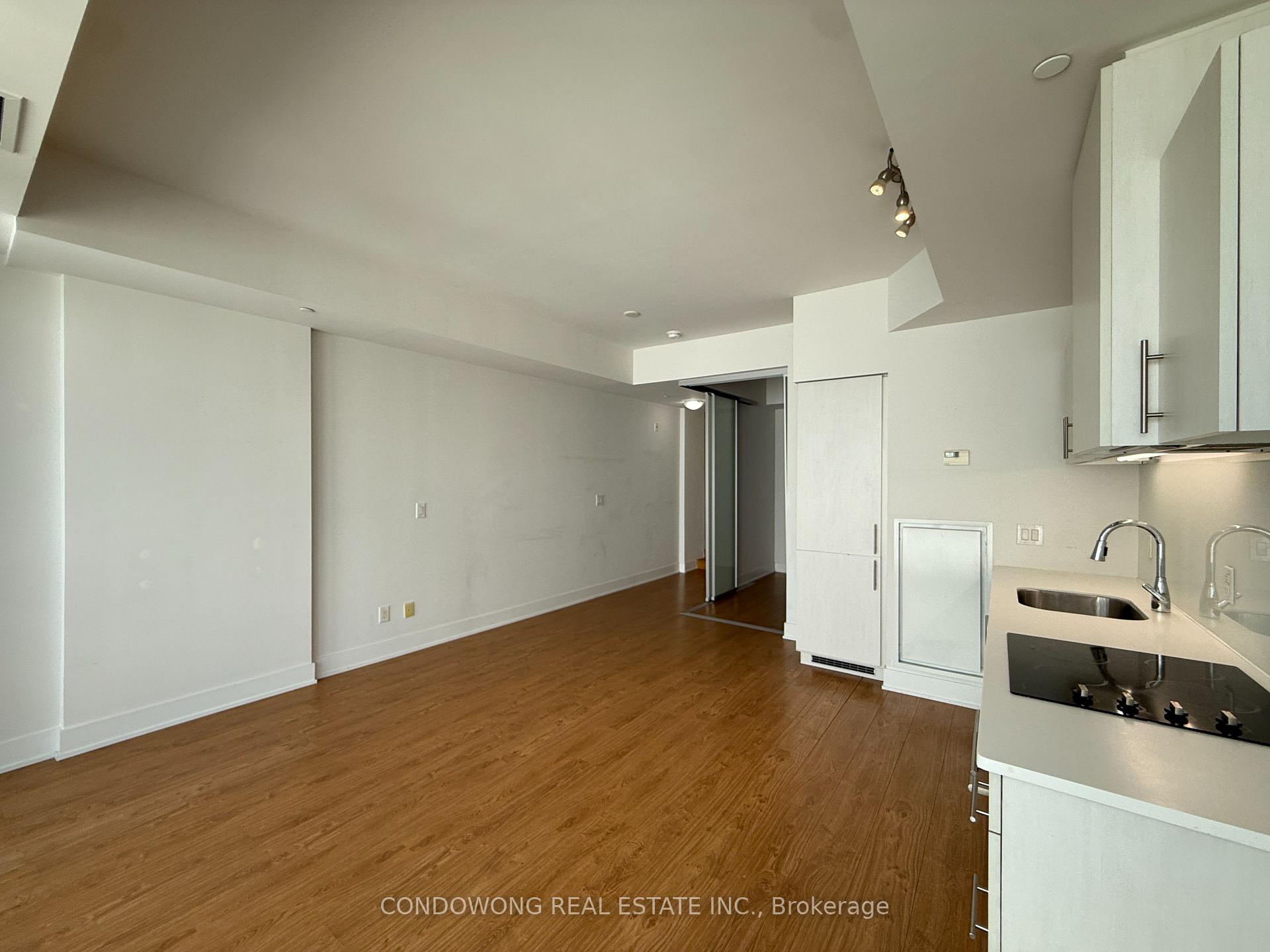 Photo 3 of Unit 804, 508 Wellington Street W, Toronto, Waterfront Communities — HOMEH