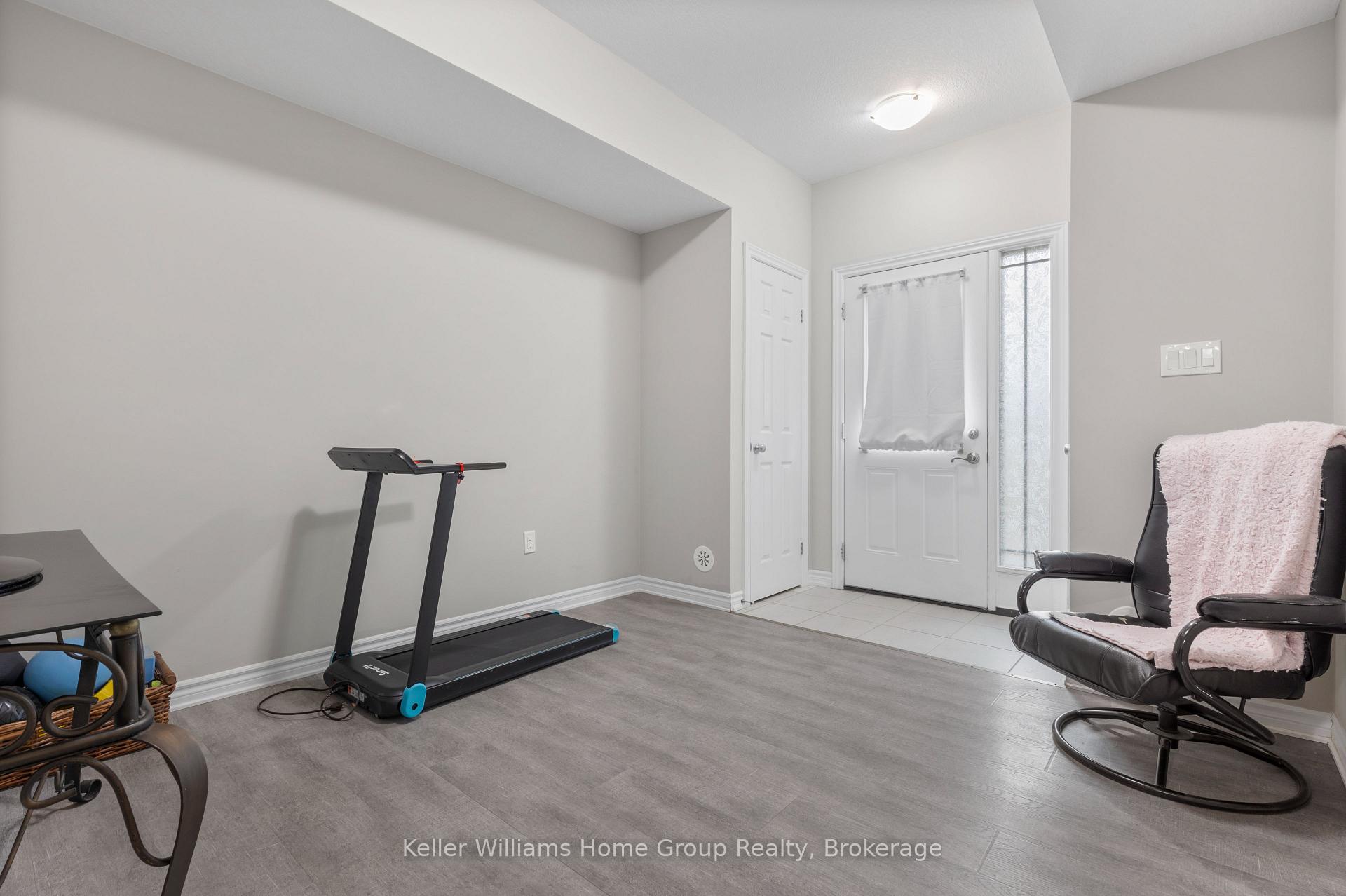 Photo 4 of Unit 35, 107 Westra Drive, Guelph, Willow West/Sugarbush/West Acres — HOMEH