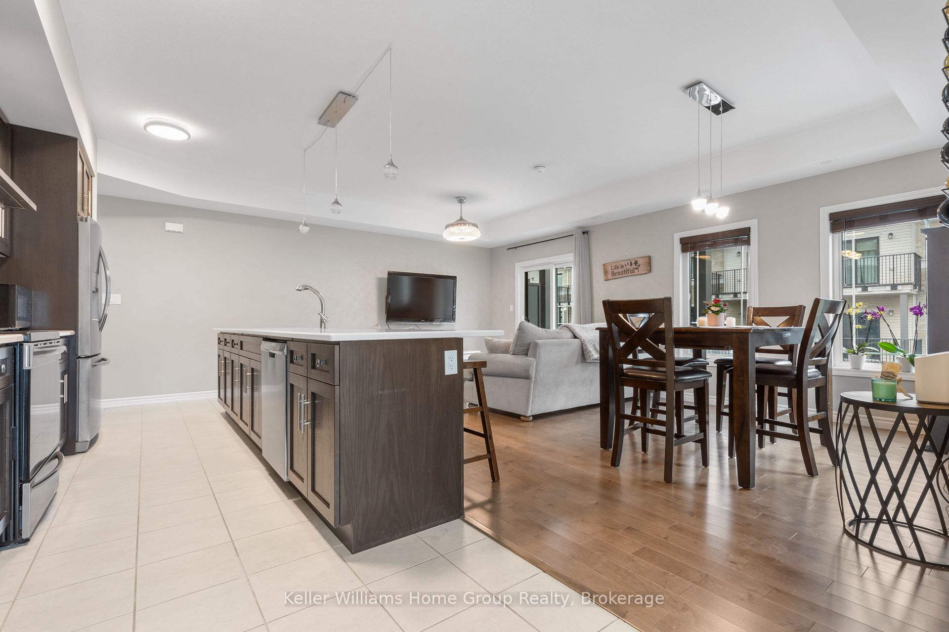 Photo 6 of Unit 35, 107 Westra Drive, Guelph, Willow West/Sugarbush/West Acres — HOMEH